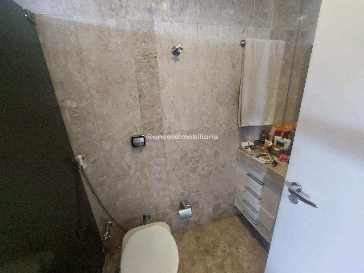 Apartamento à venda no Graças: