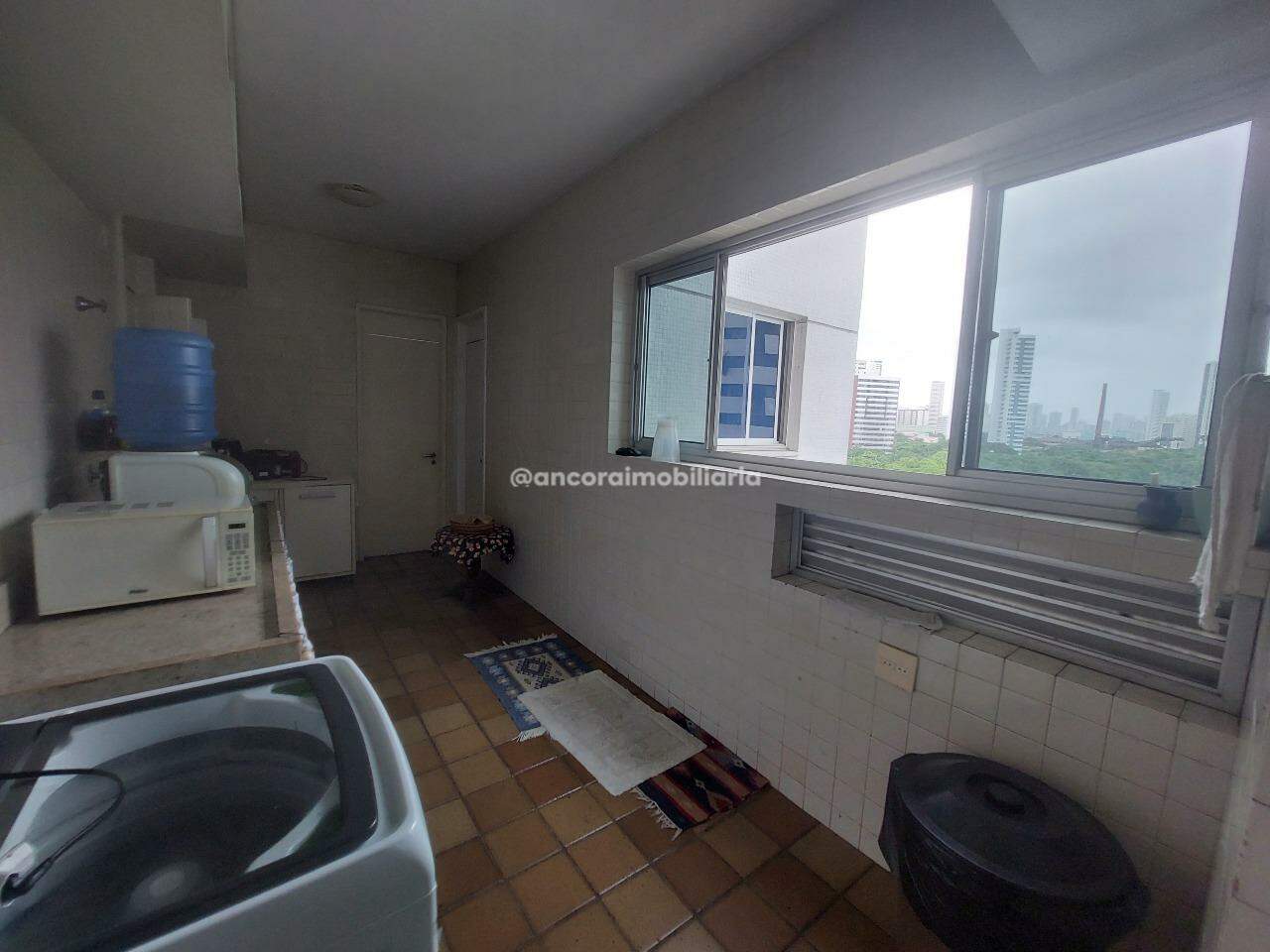 Apartamento à venda no Graças: