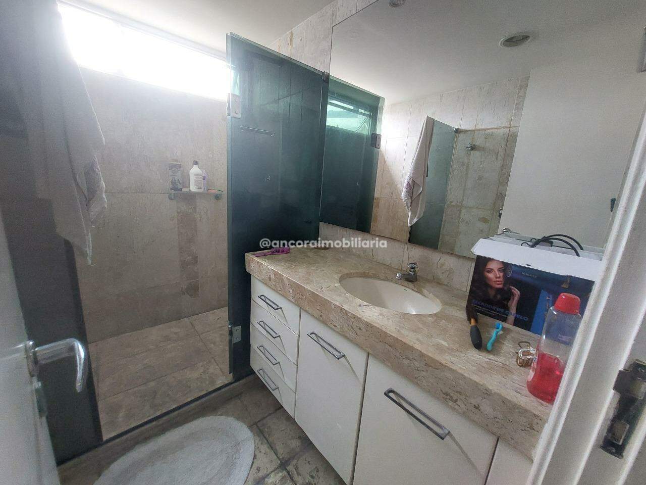 Apartamento à venda no Graças: