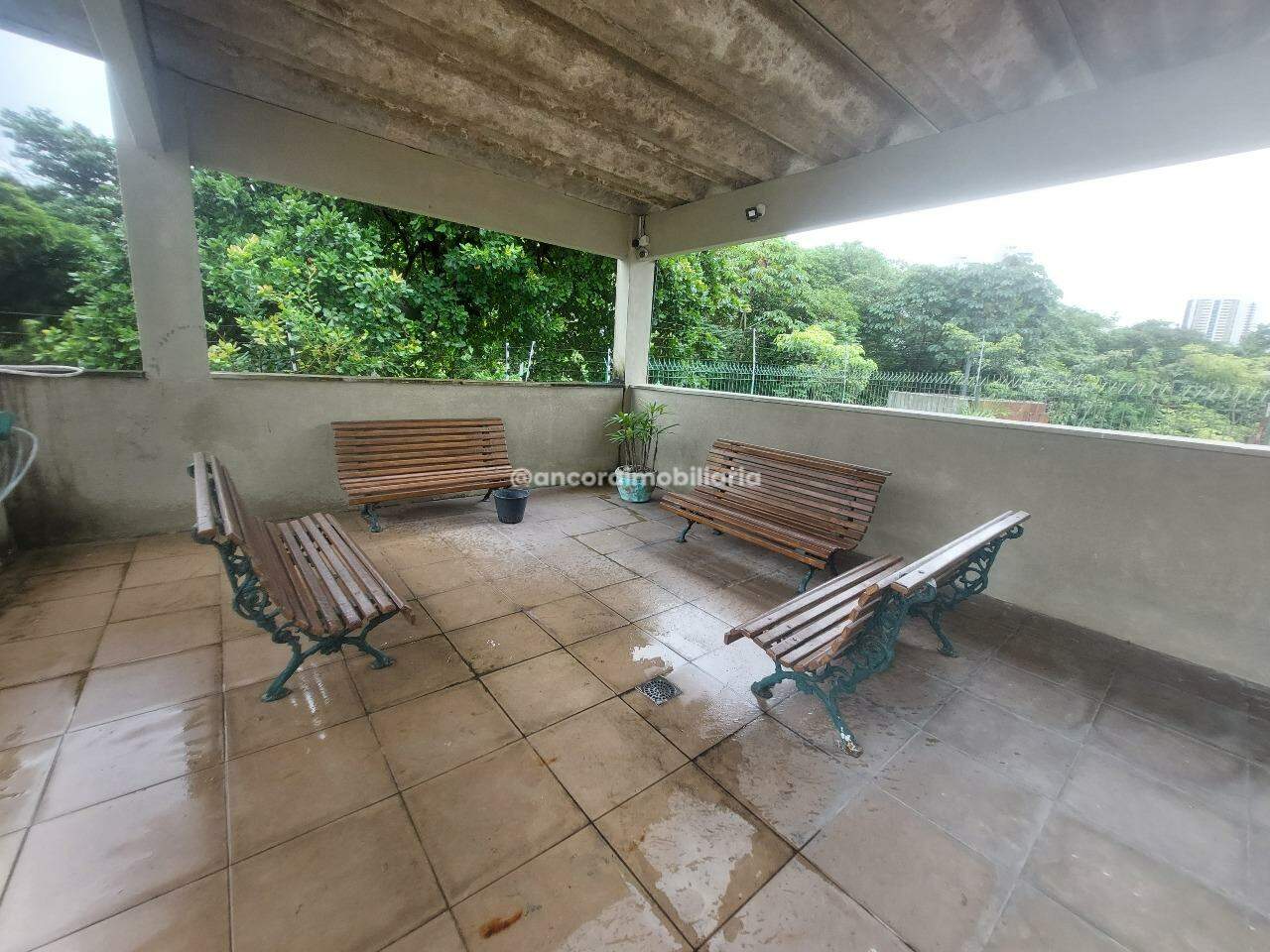 Apartamento à venda no Graças: