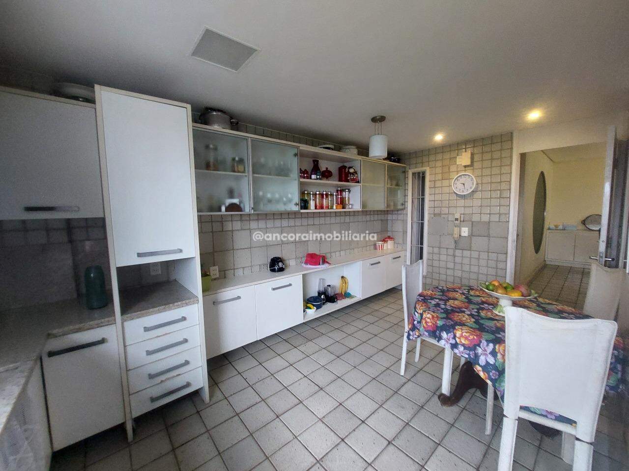 Apartamento à venda no Graças:
