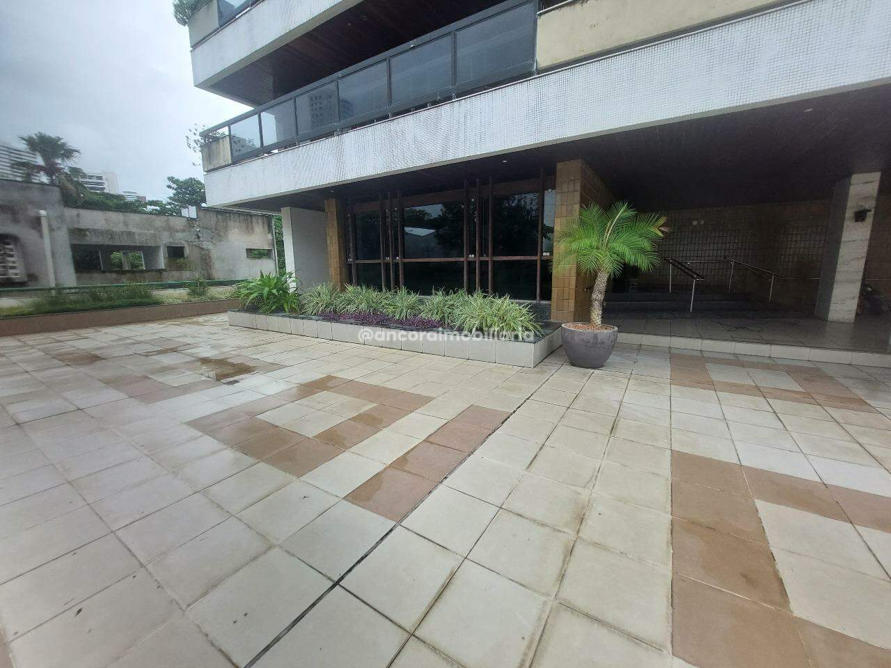 Apartamento à venda no Graças: