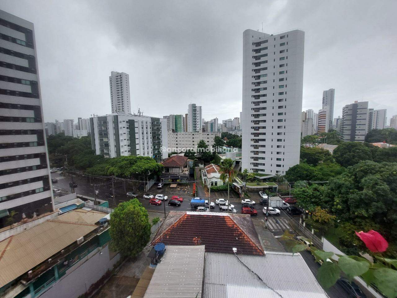 Apartamento à venda no Graças: