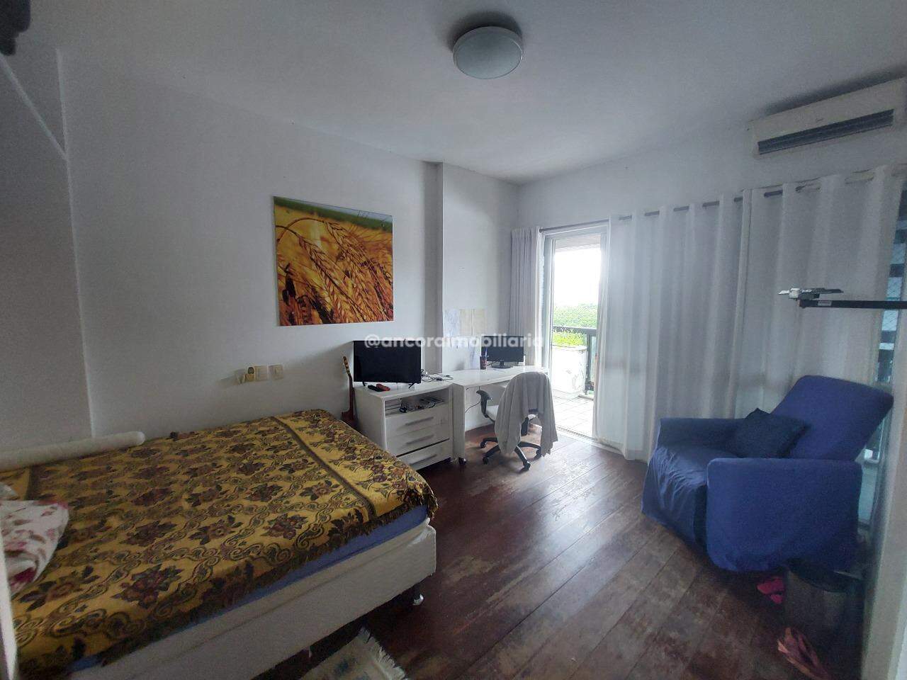 Apartamento à venda no Graças: