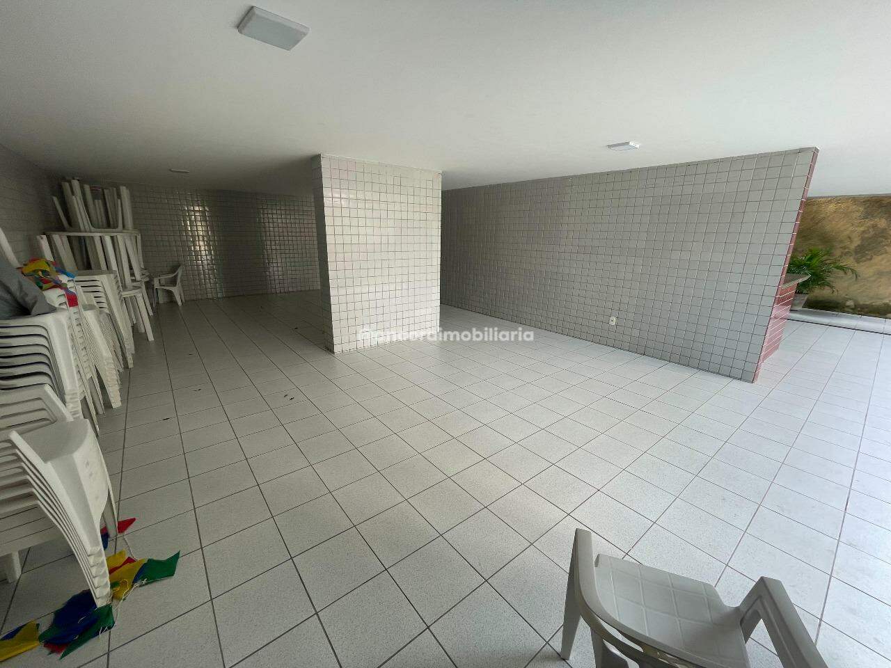 Apartamento para aluguel no Espinheiro: 