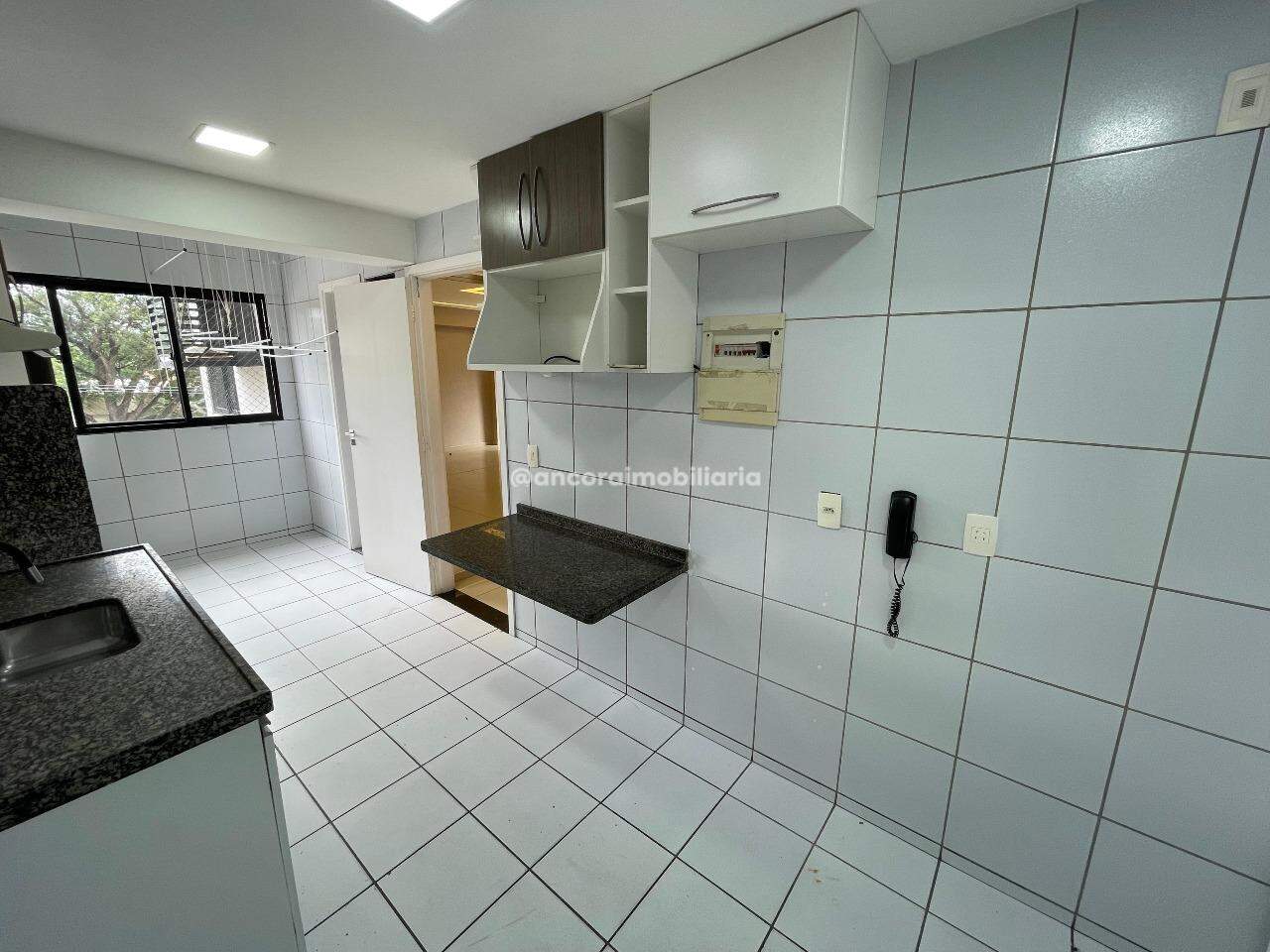 Apartamento para aluguel no Espinheiro: 