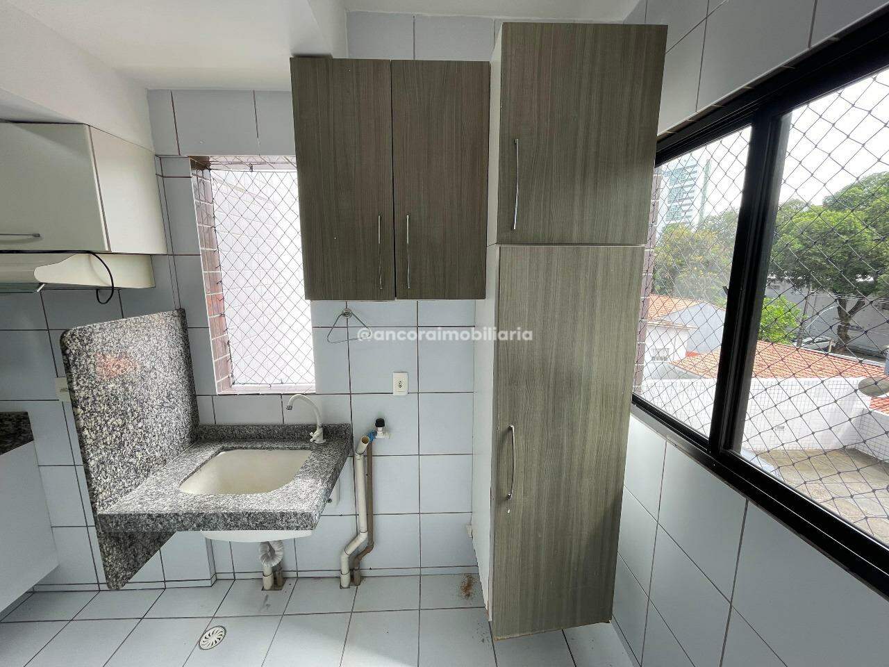 Apartamento para aluguel no Espinheiro: 