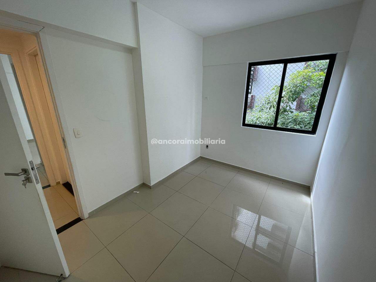 Apartamento para aluguel no Espinheiro: 