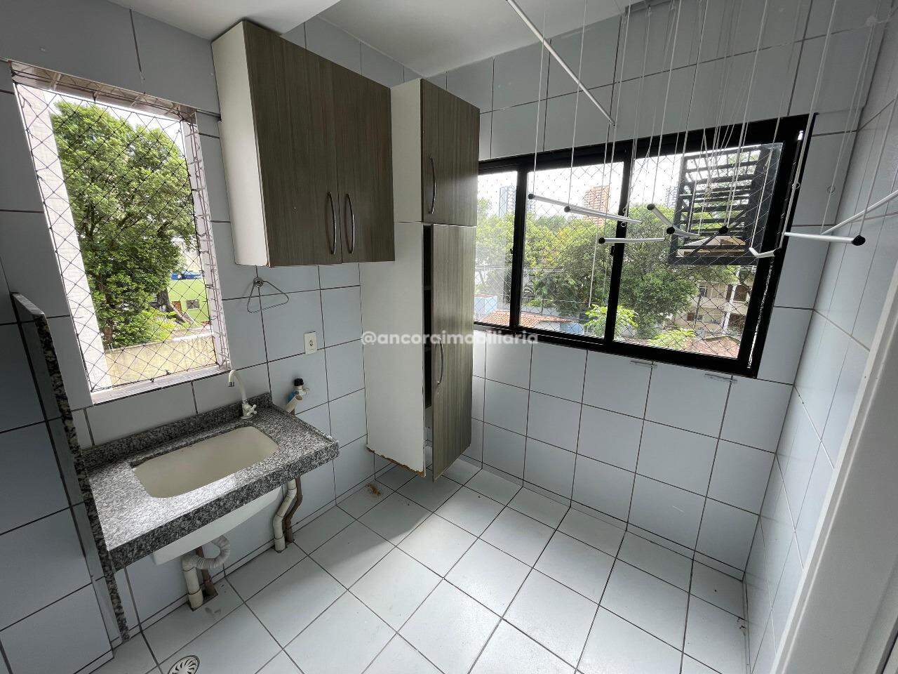 Apartamento para aluguel no Espinheiro: 