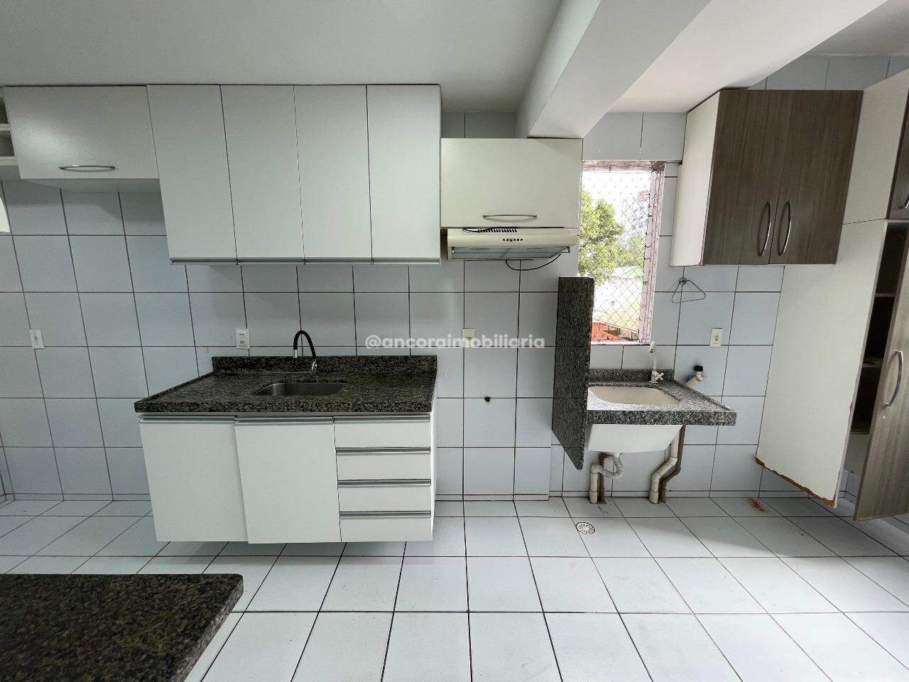 Apartamento para aluguel no Espinheiro: 
