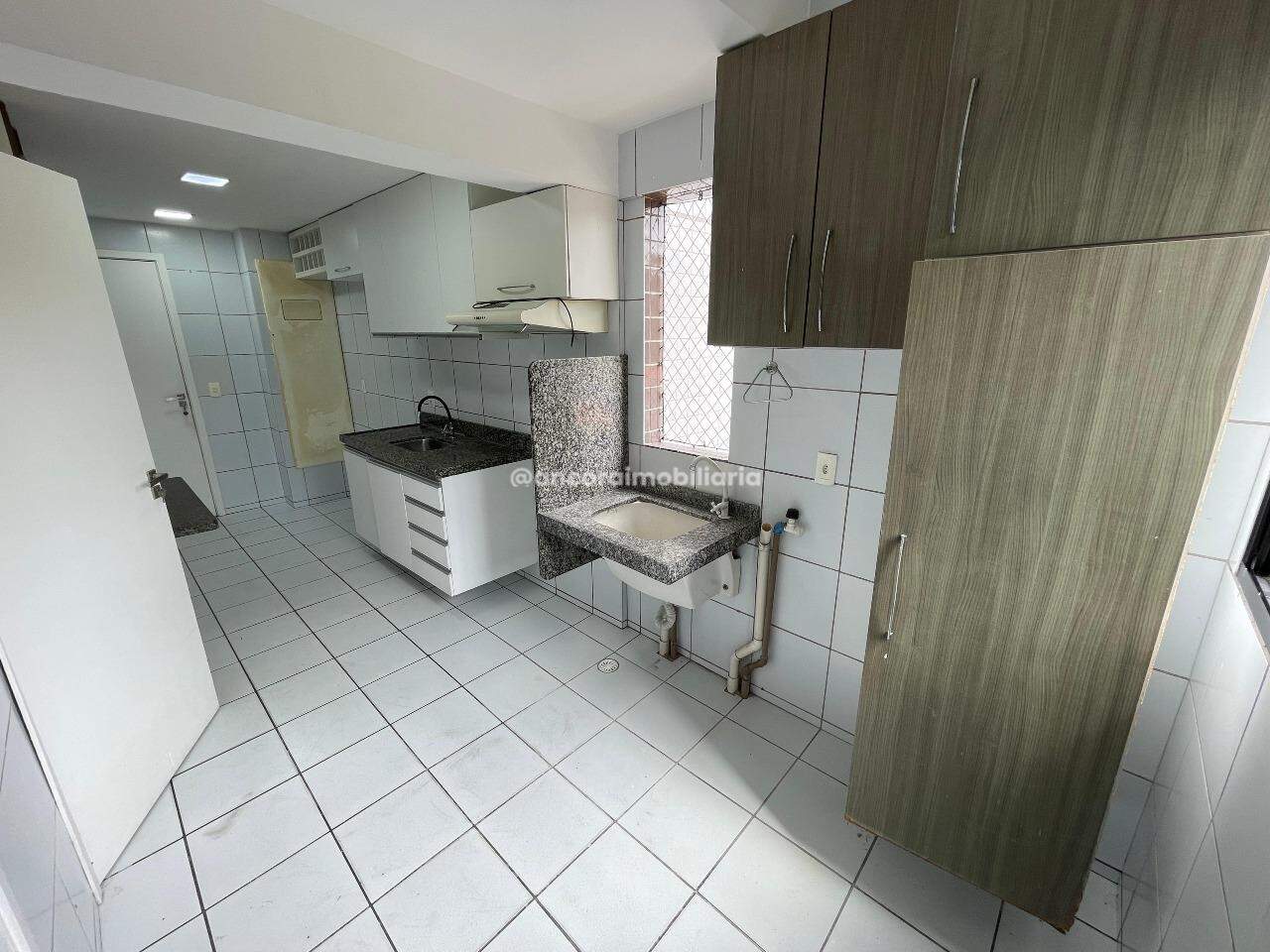 Apartamento para aluguel no Espinheiro: 