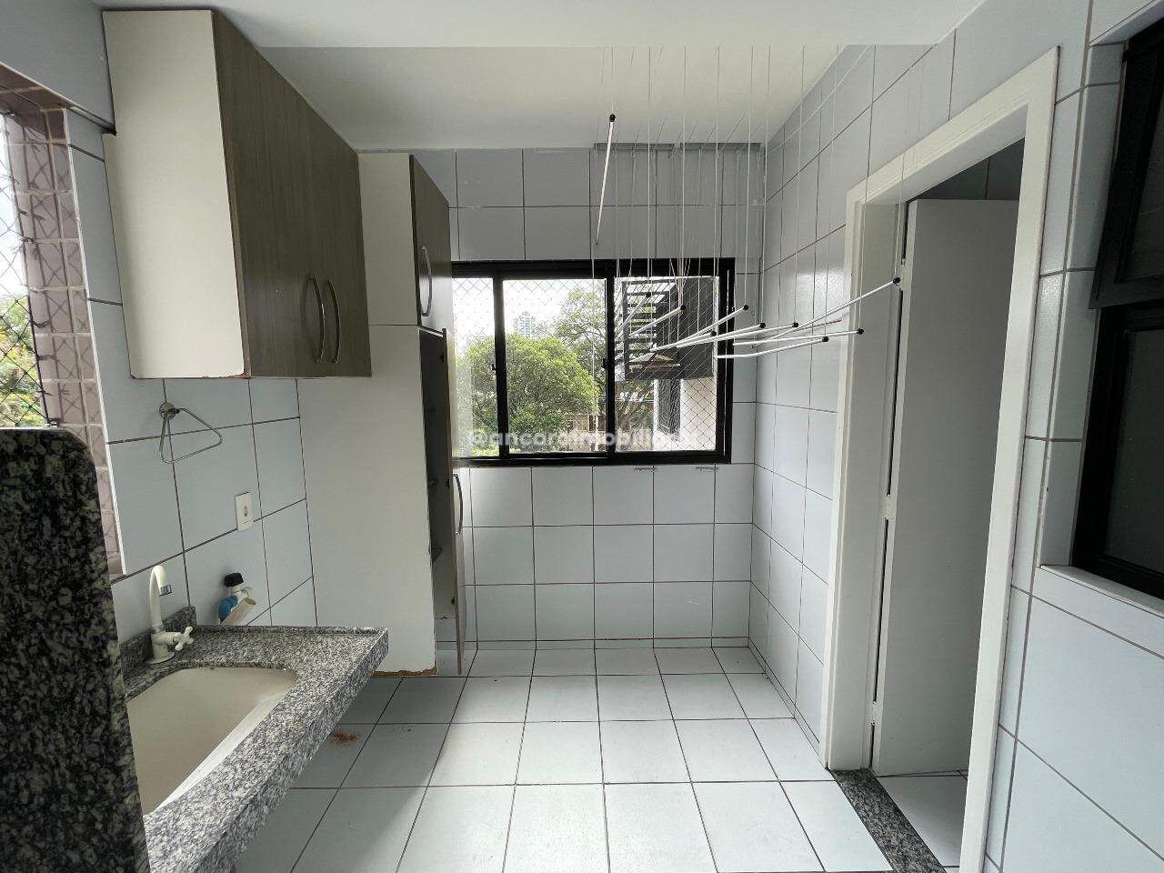 Apartamento para aluguel no Espinheiro: 
