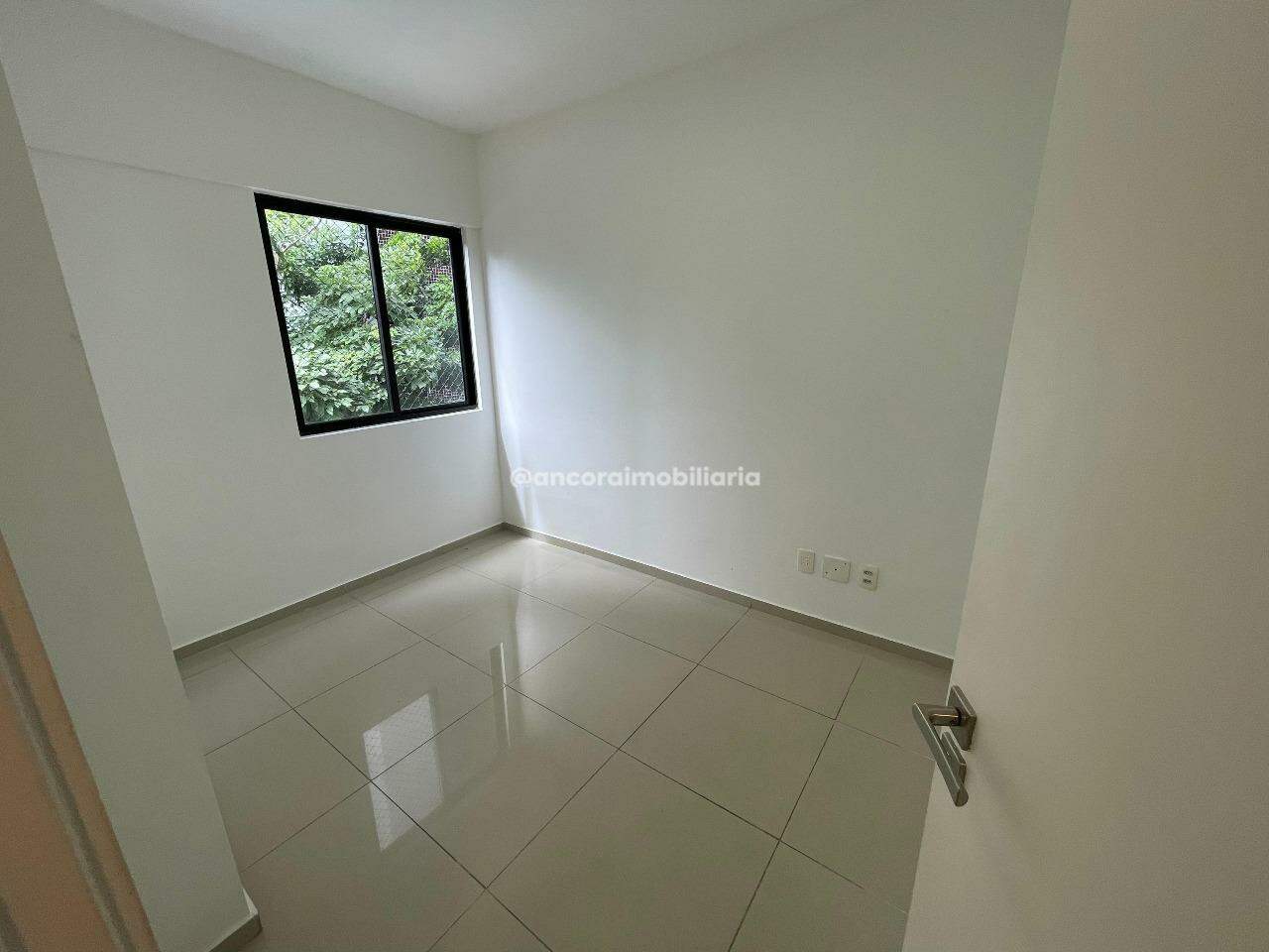 Apartamento para aluguel no Espinheiro: 