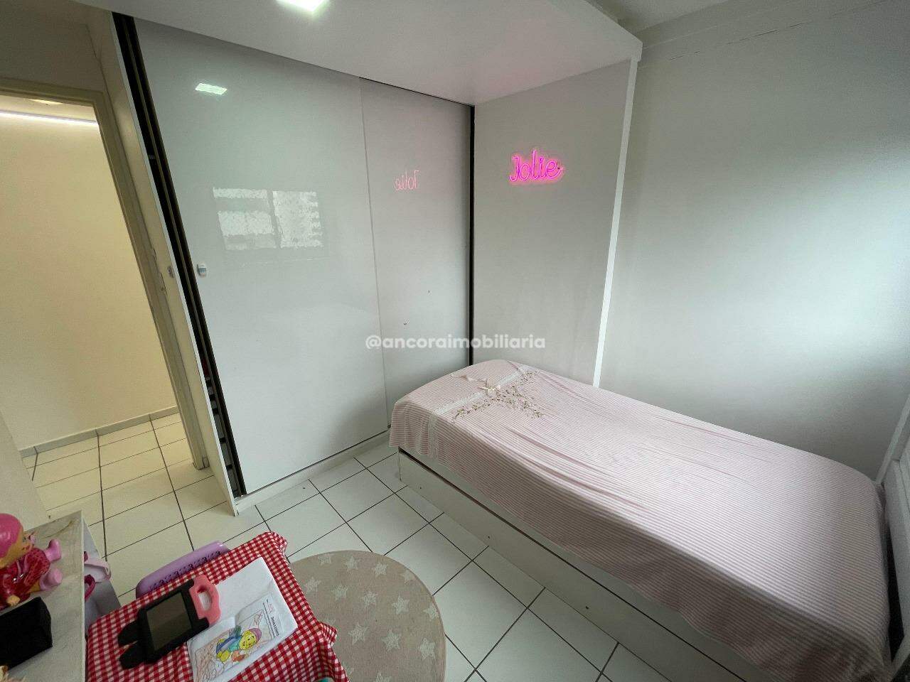 Apartamento para aluguel no Encruzilhada: 