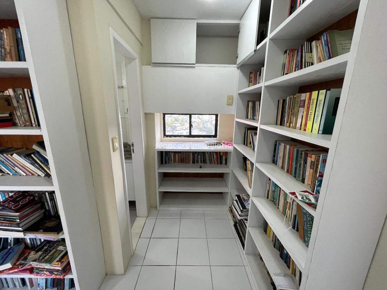 Apartamento à venda no Candeias: