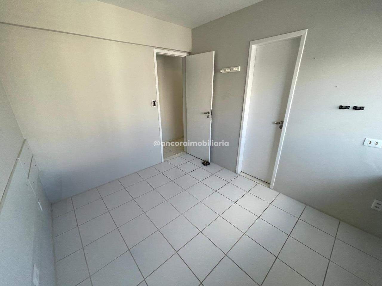 Apartamento à venda no Candeias: