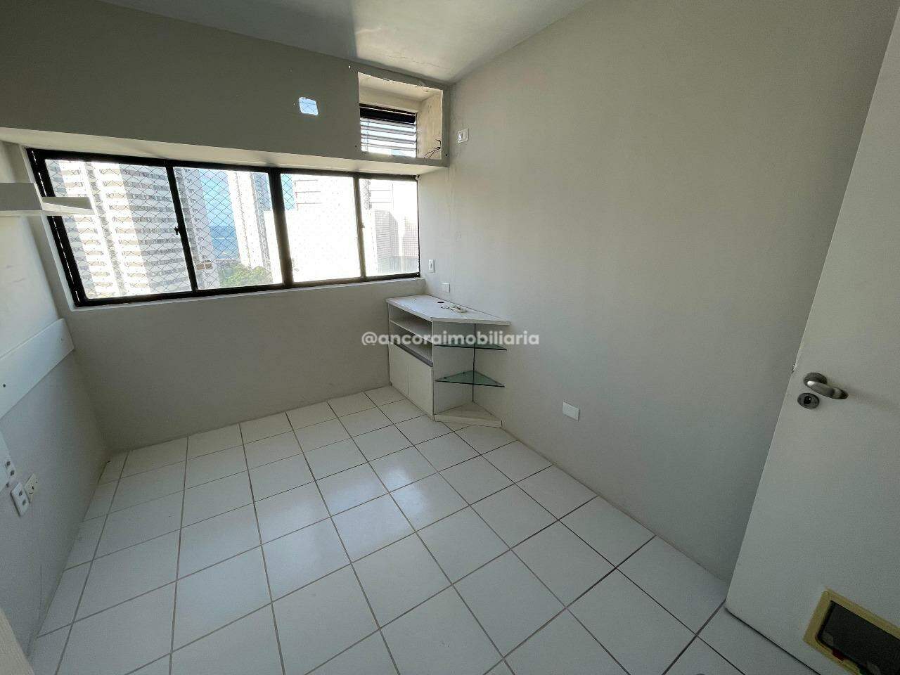 Apartamento à venda no Candeias: