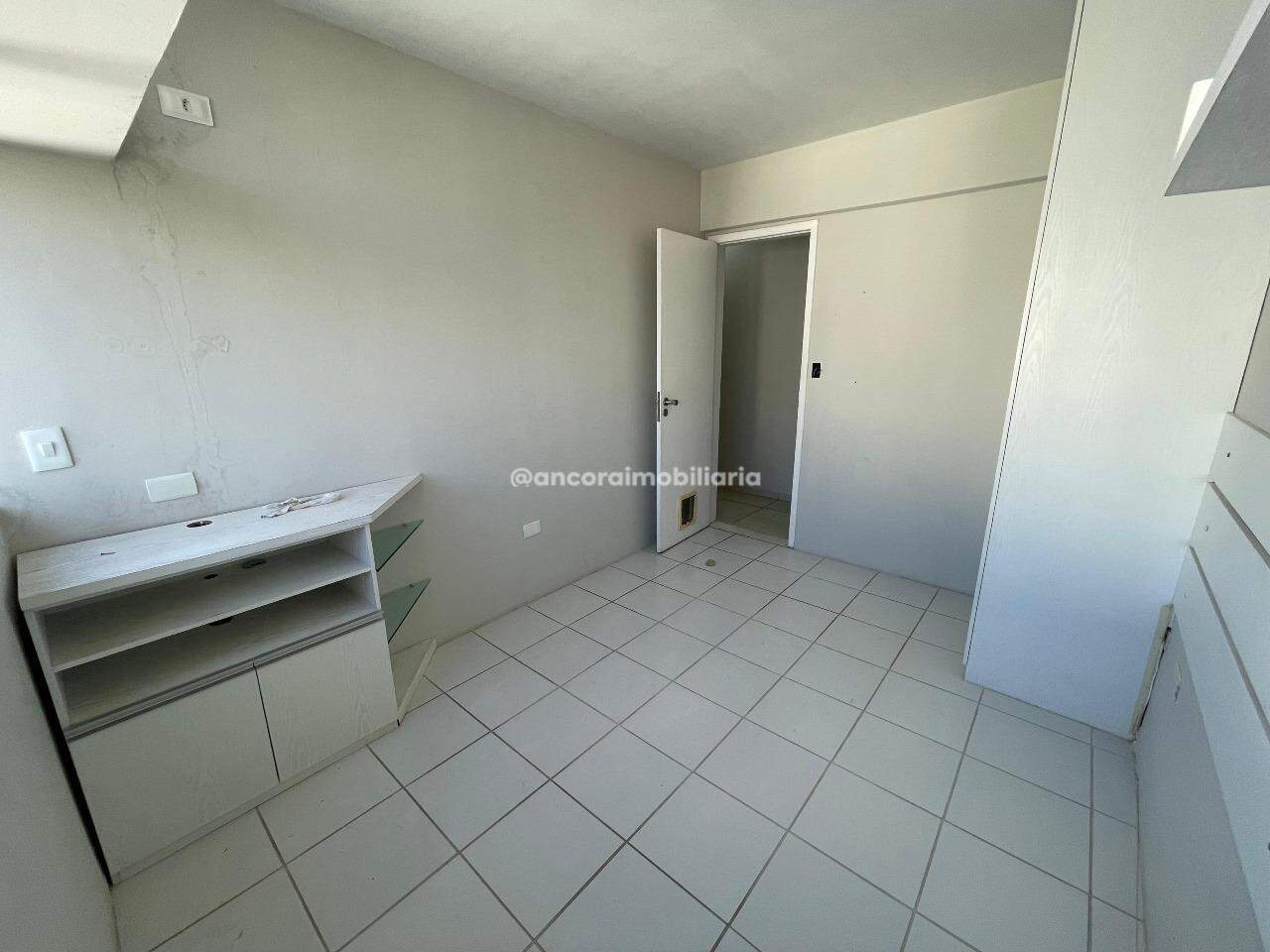 Apartamento à venda no Candeias: