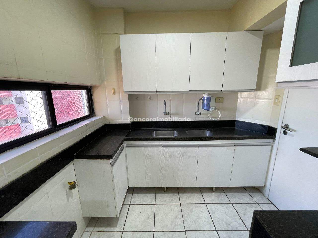 Apartamento à venda no Candeias: