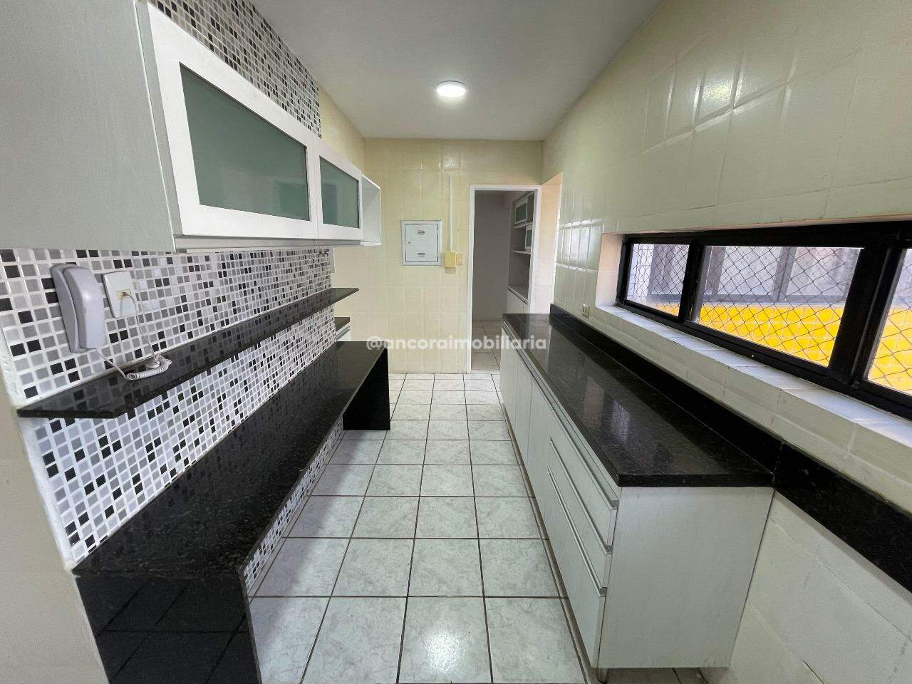Apartamento à venda no Candeias: