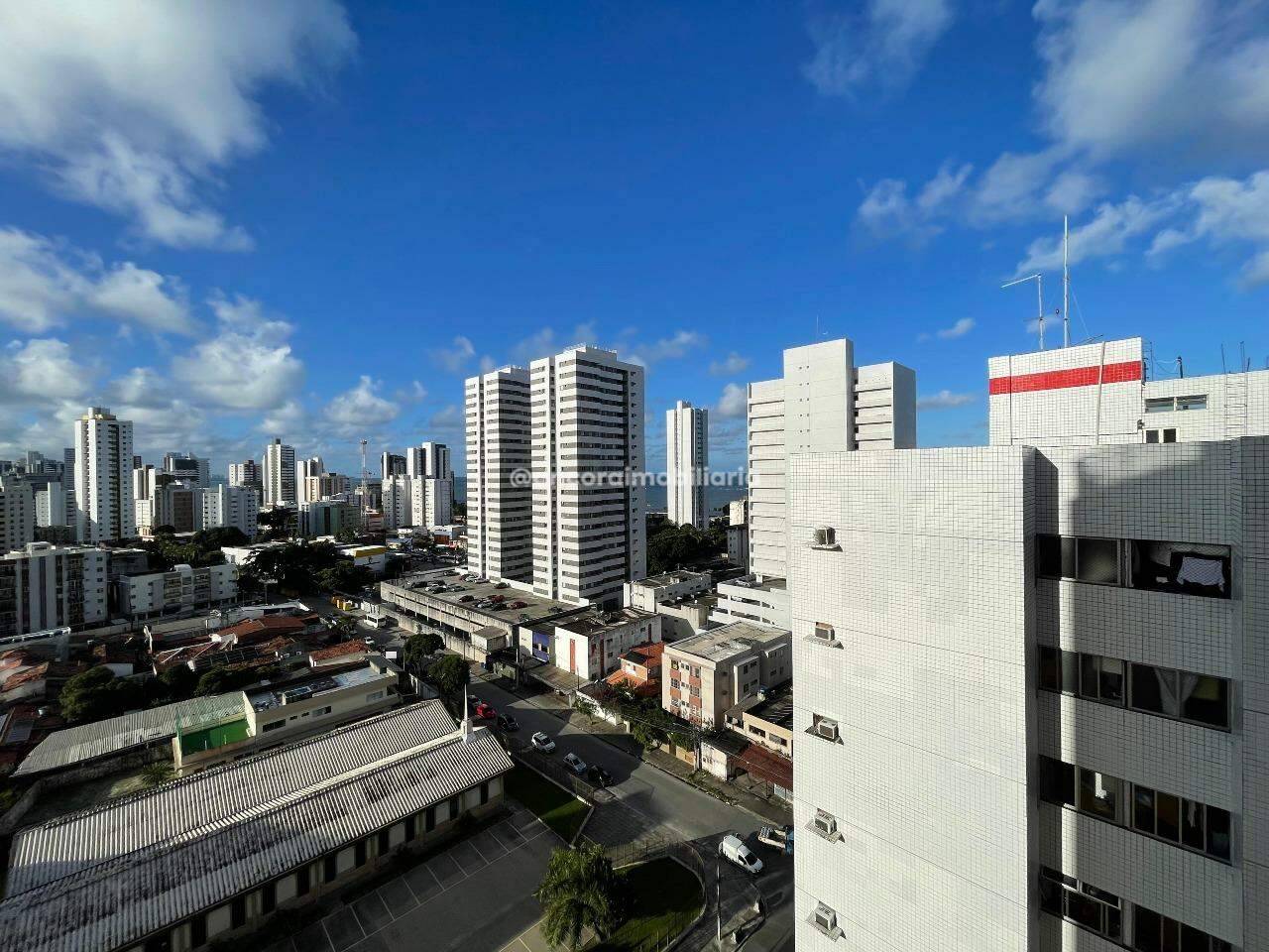 Apartamento à venda no Candeias:
