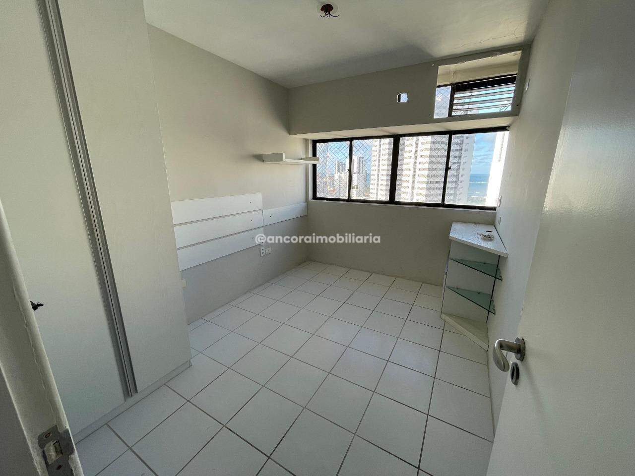 Apartamento à venda no Candeias: