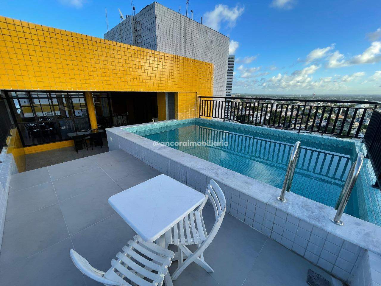Apartamento à venda no Candeias: