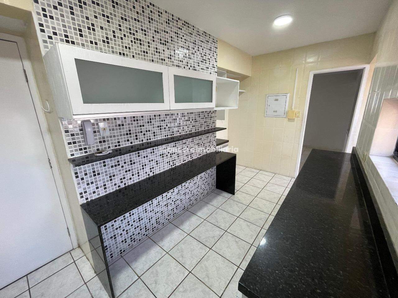 Apartamento à venda no Candeias: