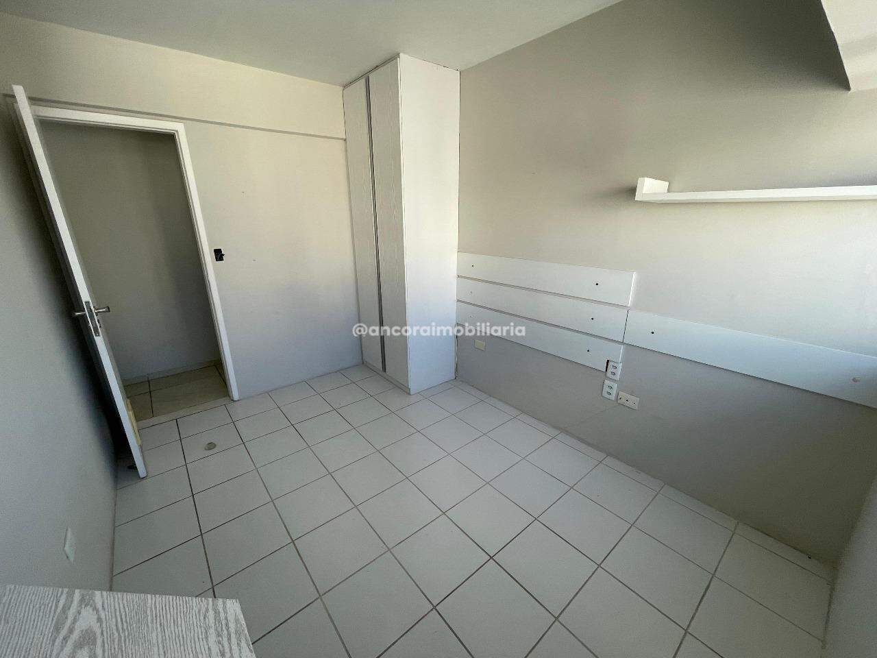 Apartamento à venda no Candeias: