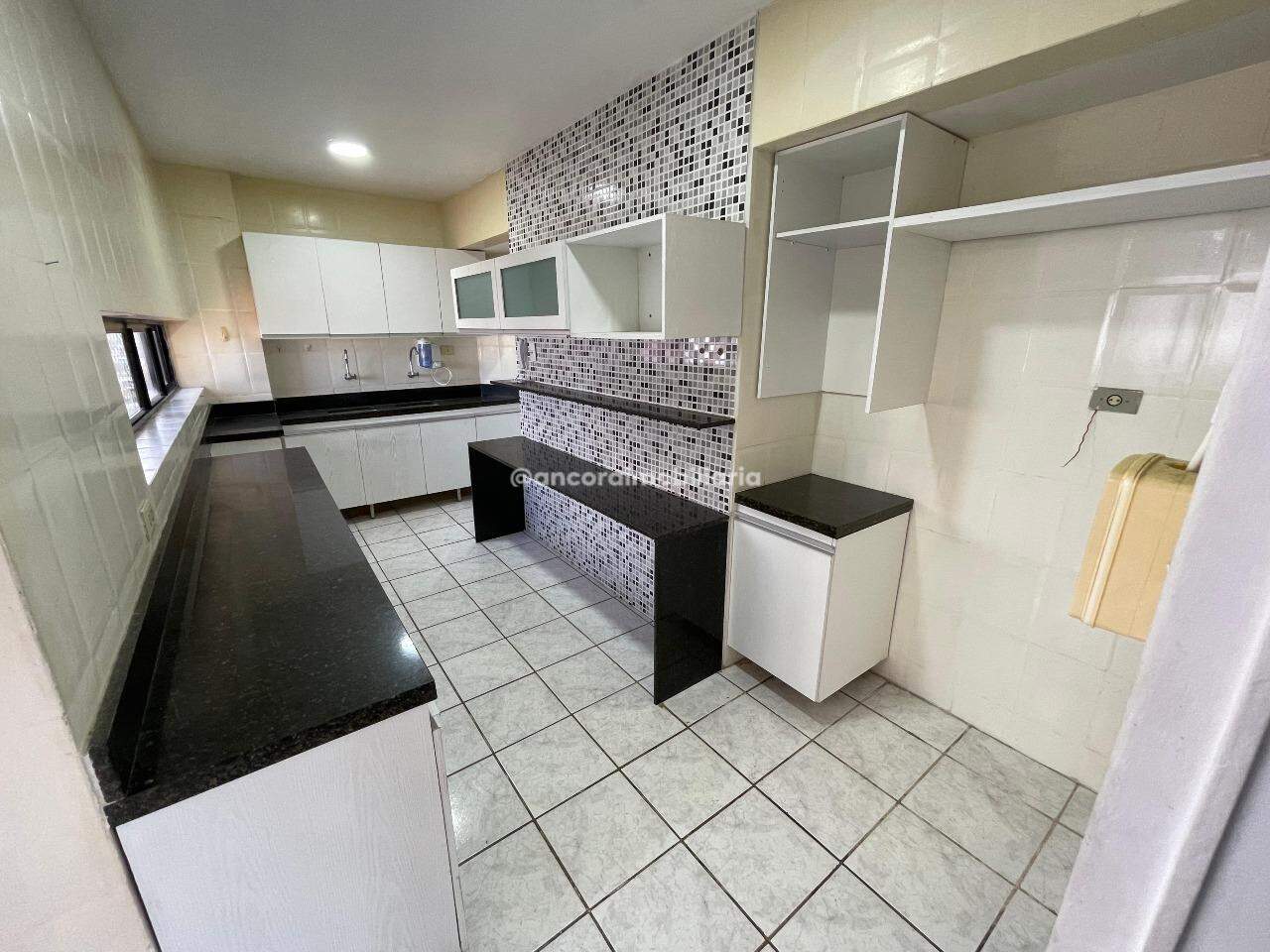 Apartamento à venda no Candeias: