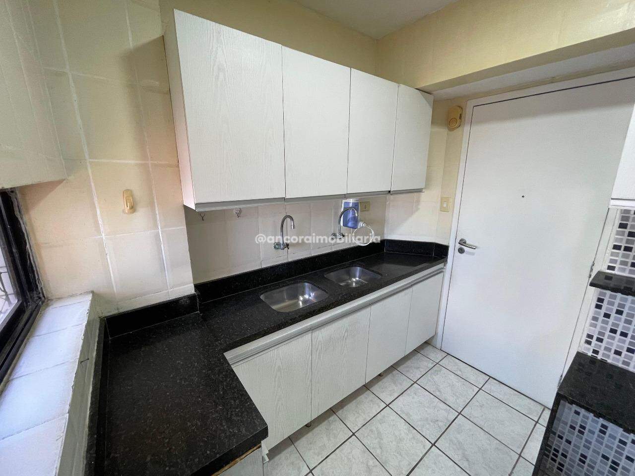 Apartamento à venda no Candeias: