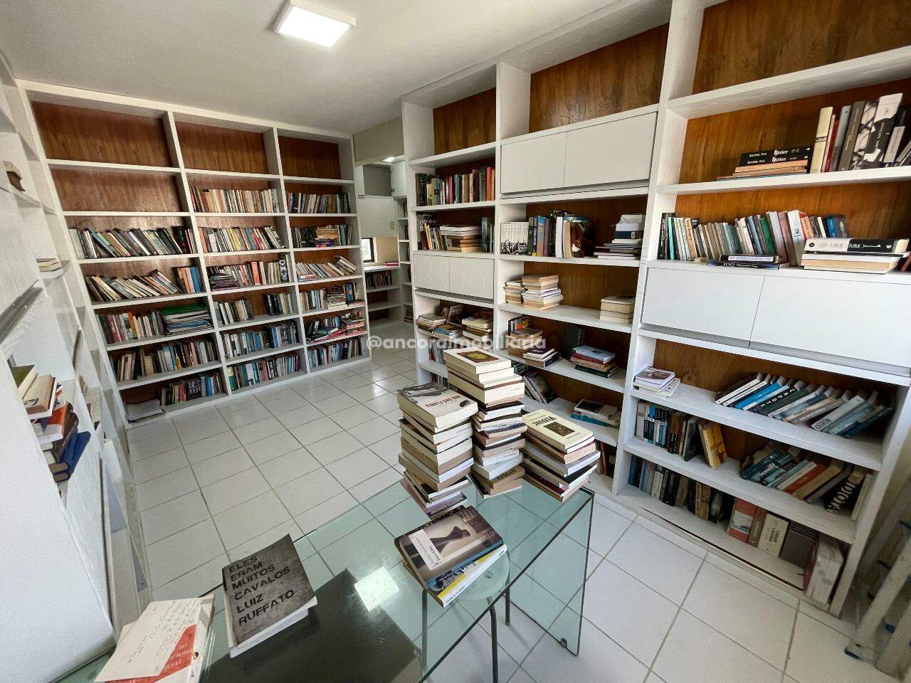 Apartamento à venda no Candeias: