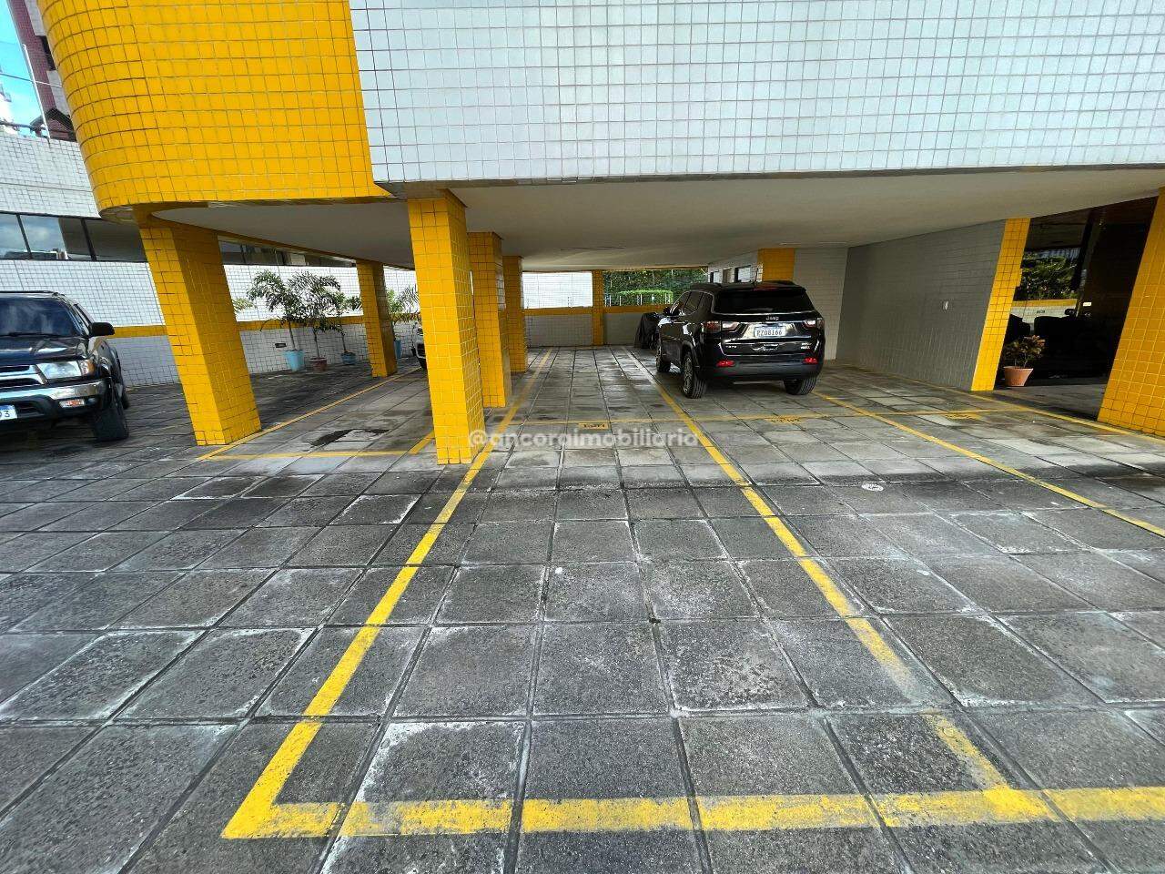 Apartamento à venda no Candeias: