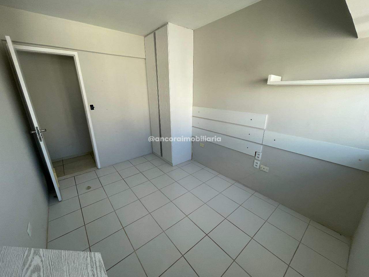 Apartamento à venda no Candeias: