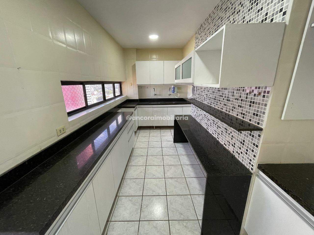 Apartamento à venda no Candeias: