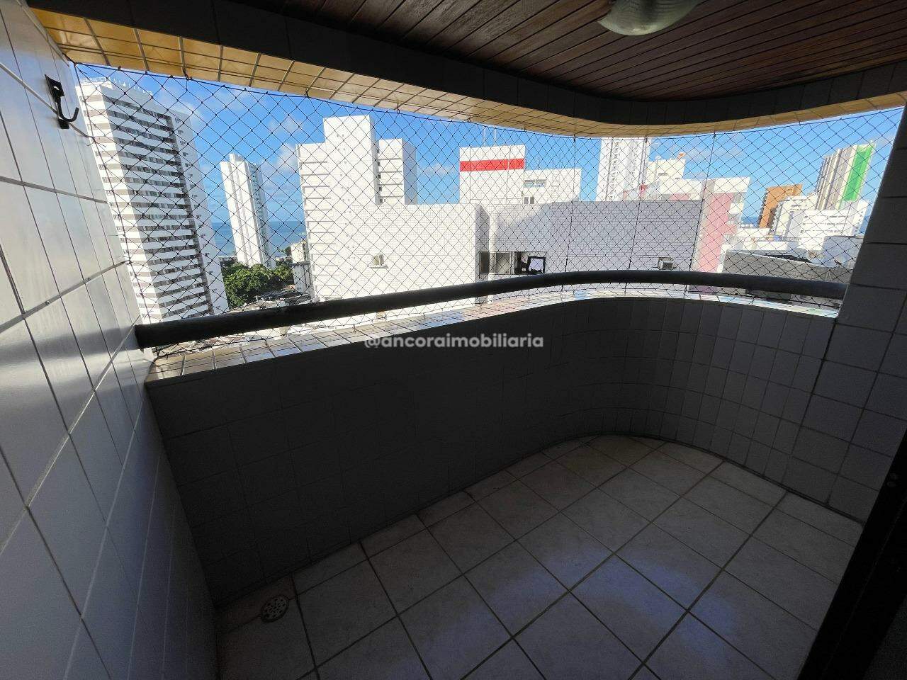Apartamento à venda no Candeias: