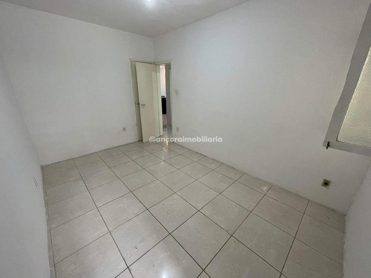 Casa para aluguel no Cordeiro: 