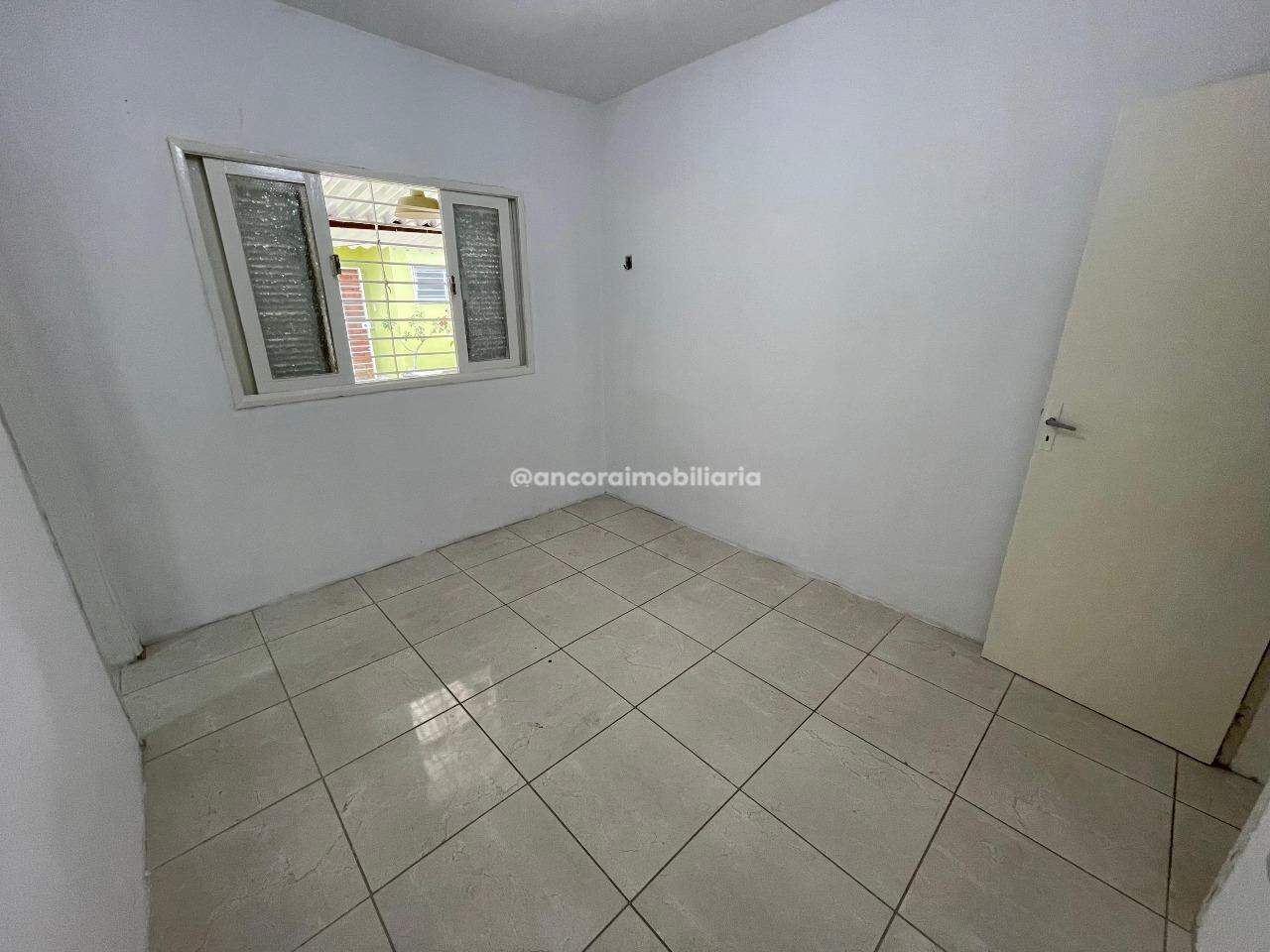 Casa para aluguel no Cordeiro: 