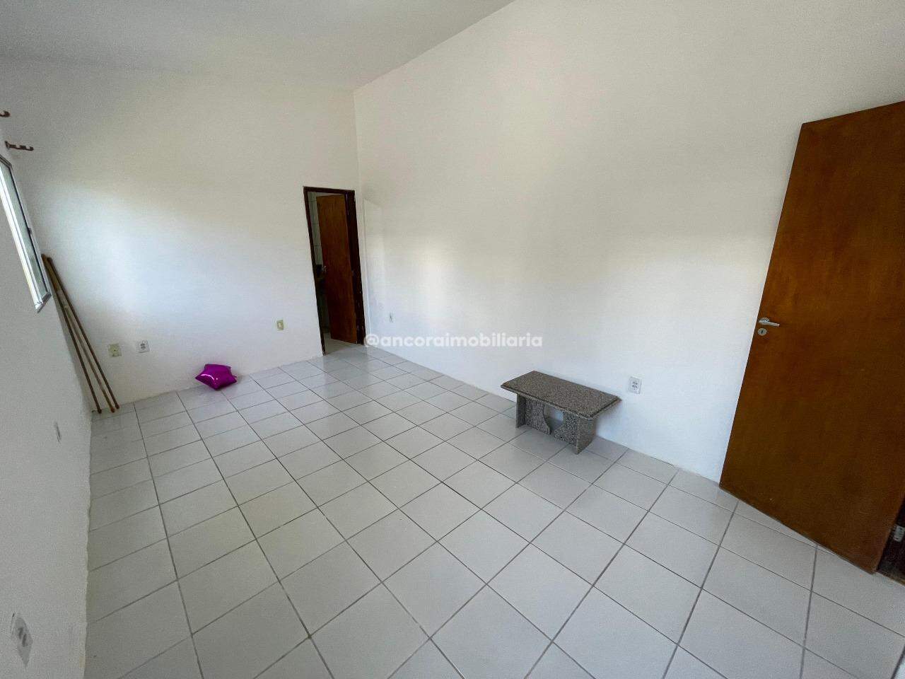 Casa para aluguel no Cordeiro: 