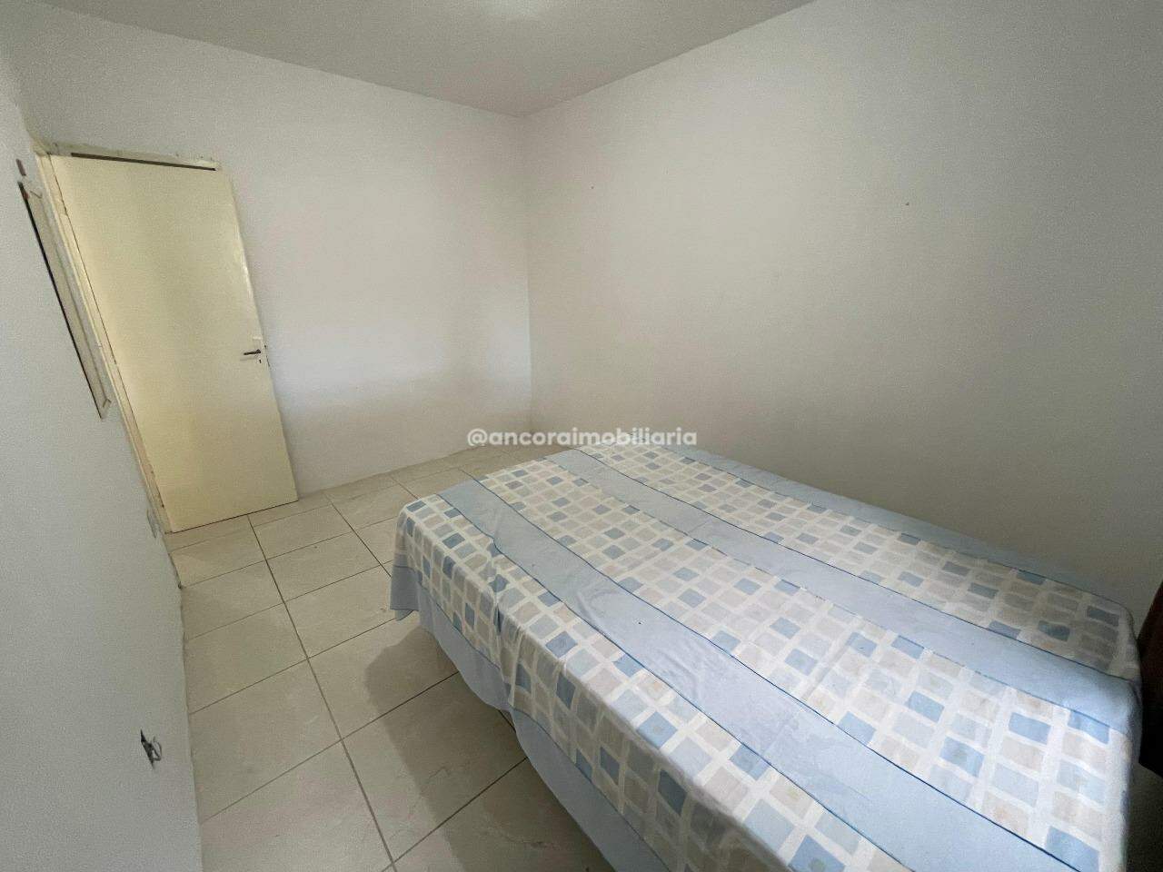 Casa para aluguel no Cordeiro: 