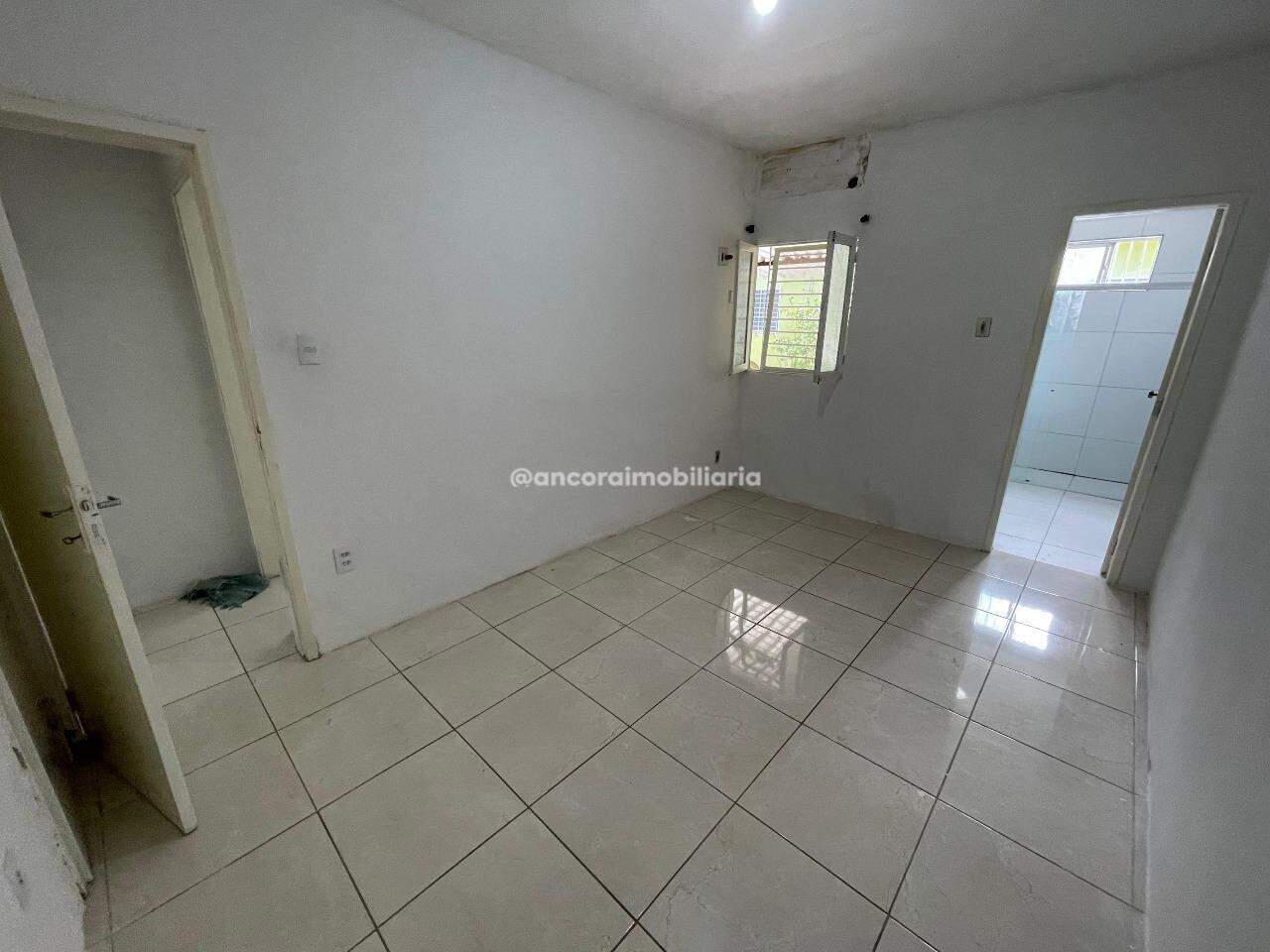 Casa para aluguel no Cordeiro: 