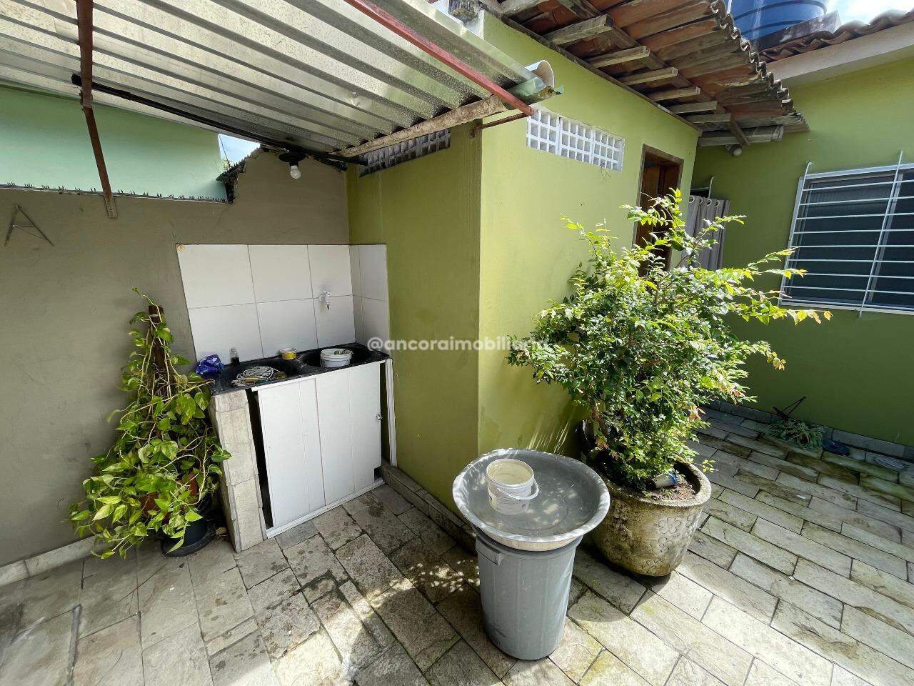 Casa para aluguel no Cordeiro: 