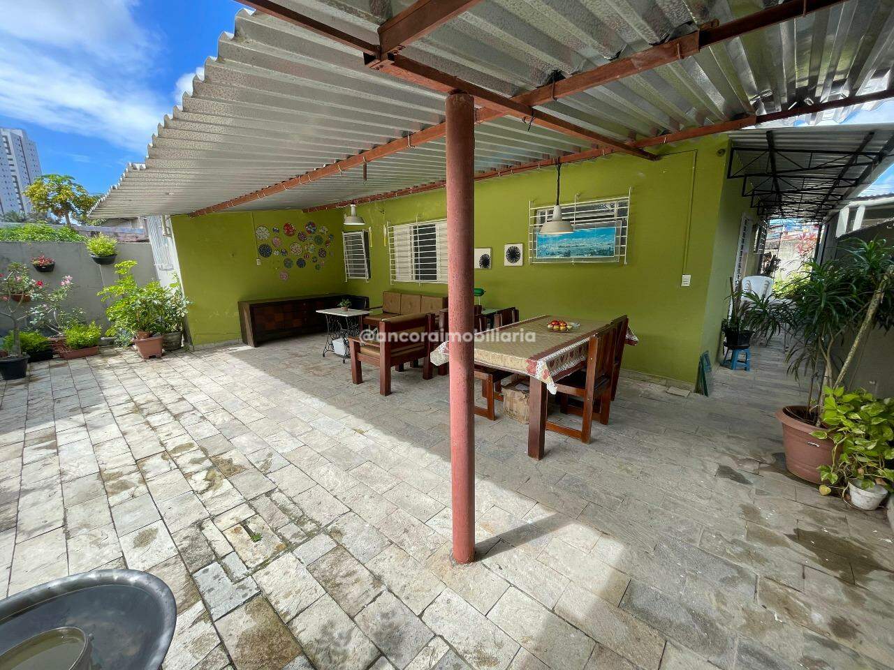 Casa para aluguel no Cordeiro: 