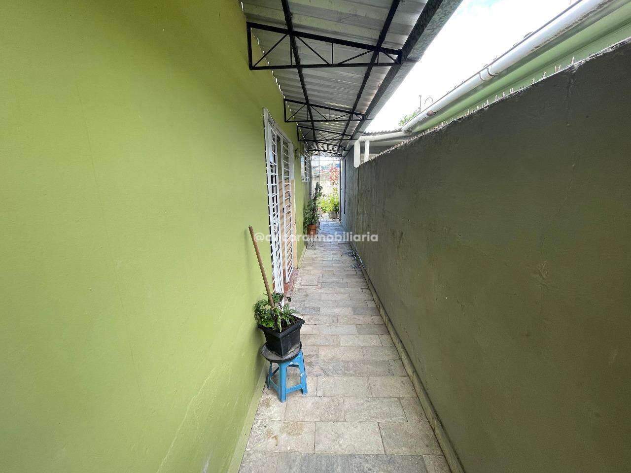Casa para aluguel no Cordeiro: 