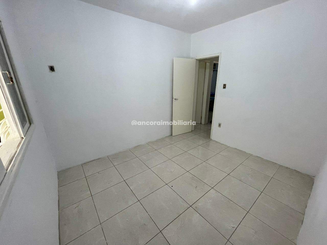 Casa para aluguel no Cordeiro: 