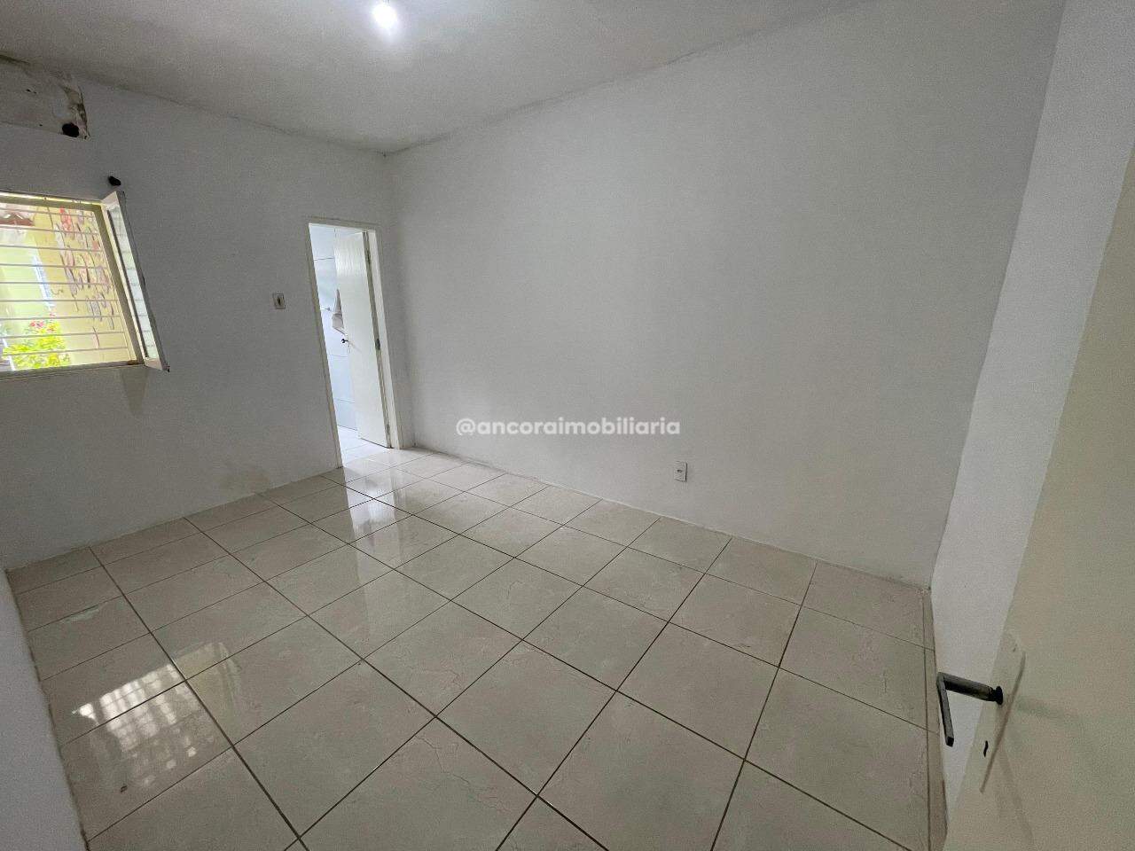 Casa para aluguel no Cordeiro: 