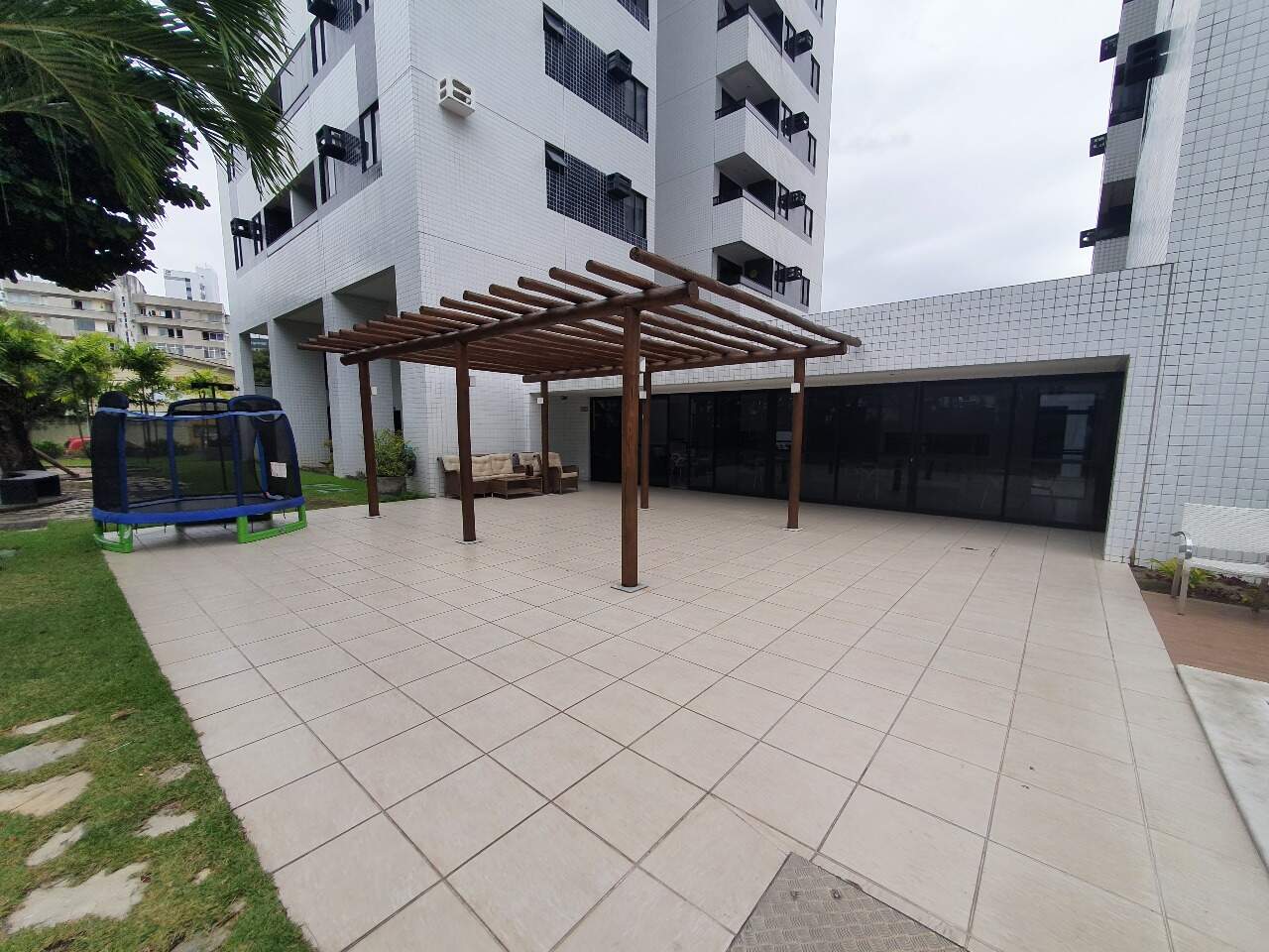 Apartamento para aluguel no Espinheiro: 