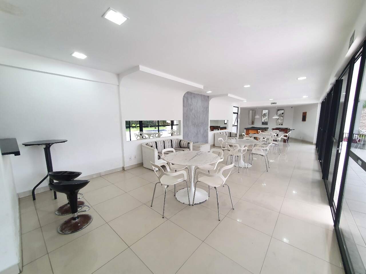 Apartamento para aluguel no Espinheiro: 