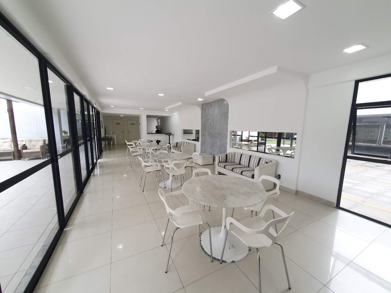Apartamento para aluguel no Espinheiro: 