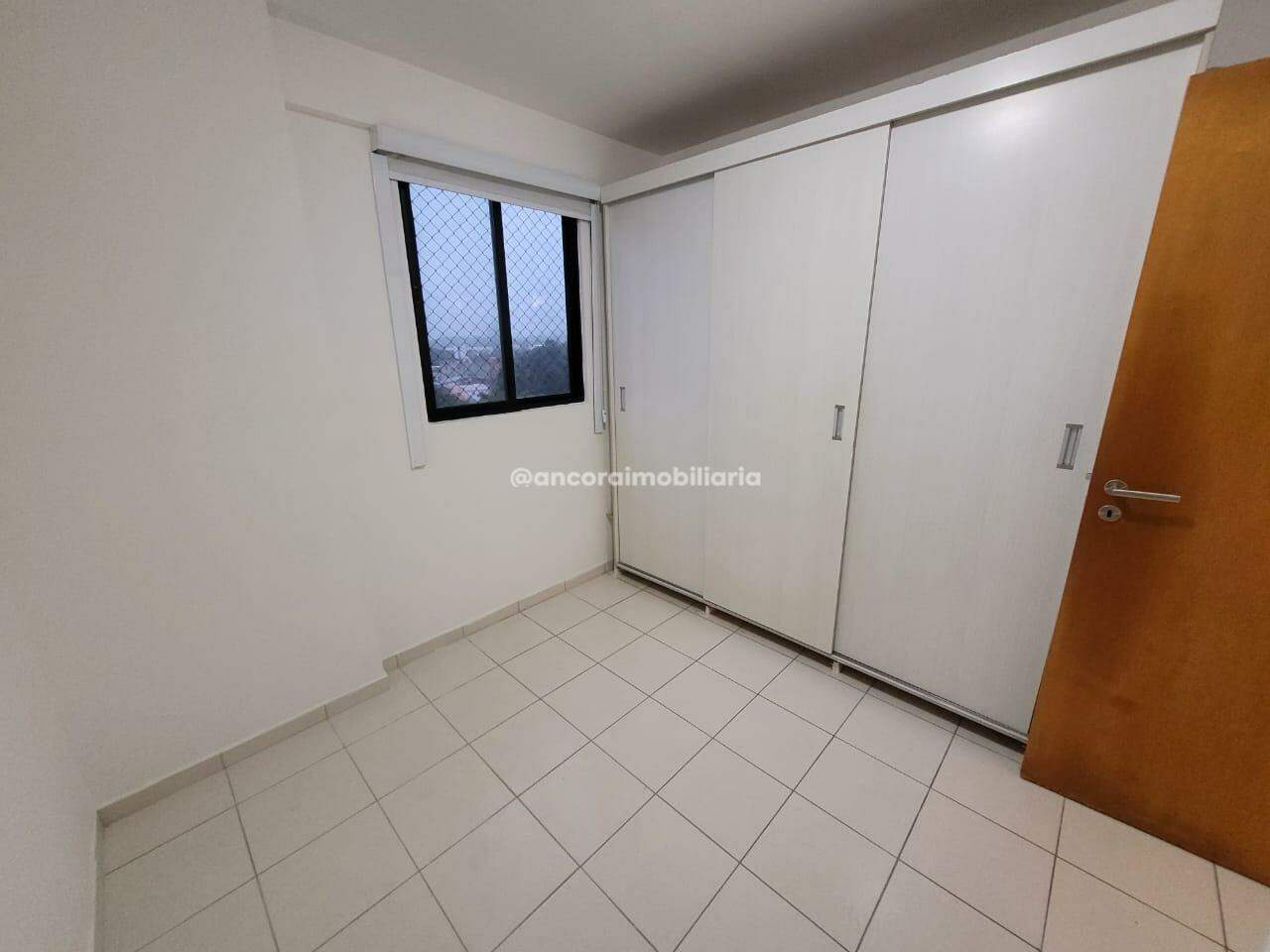 Apartamento para aluguel no Espinheiro: 